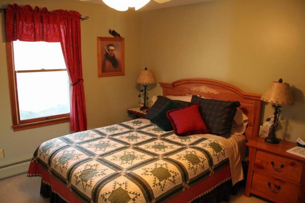 On Cranberry Pond Bed and Breakfast Image 14