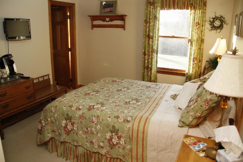 On Cranberry Pond Bed and Breakfast image 15